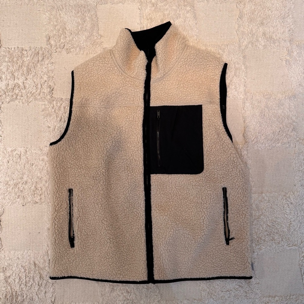 Eddie Bauer sherpa vest